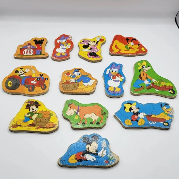 12 Vintage Disney Magnets Wood Thin Flat Mickey Minnie Donald Daisy Pluto Goofy - Picture 1 of 4